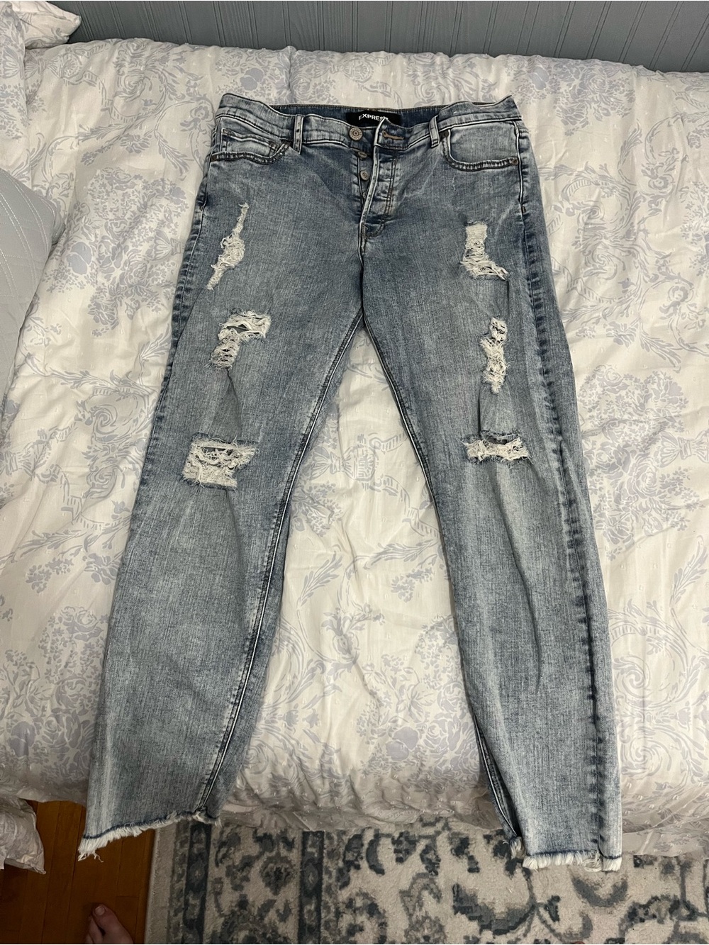 Express Distressed Light Blue/Grey Women's Ripped Jeans